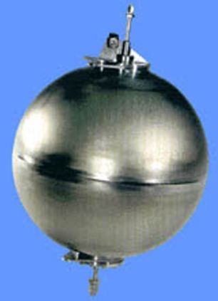 Quả cầu nhiên liệu Hydrazine 39 lít dùng cho phi thuyền vũ trụ này trông y hệt như quả cầu tìm thấy ở Namibia