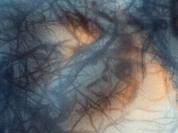 Một bức ảnh mới thu từ camera HiRISE trên Tàu quỹ đạo Trinh sát Sao Hỏa