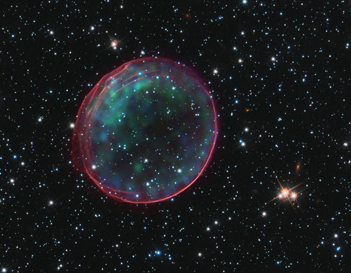 Ảnh ghép quang học và tia X của tàn dư sao siêu mới SNR 0509-67.5
