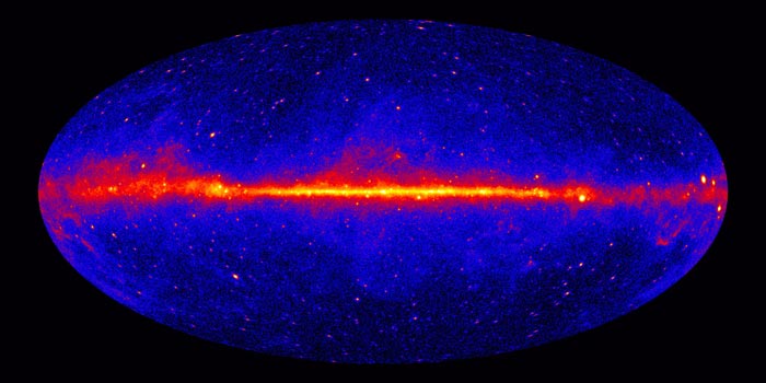 Bầu trời tia gamma từ ba năm quan sát của Kính thiên văn Diện tích Lớn Fermi