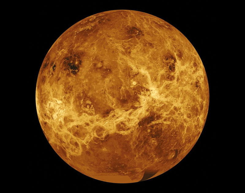 Kim tinh có khí quyển – nhưng ai là người khám phá ra nó?