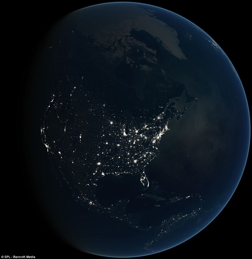 Phần lớn nước Mĩ và Canada ngập tràn ánh sáng, trong khi phía bắc thì hết sức tối tăm
