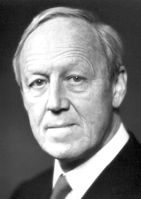 Hannes Olof Gösta Alfvén (1908 – 1995)
