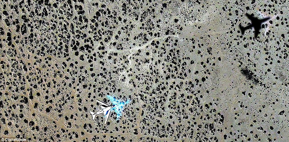 Ảnh chụp từ vệ tinh của tàu con thoi vũ trụ Endeavour