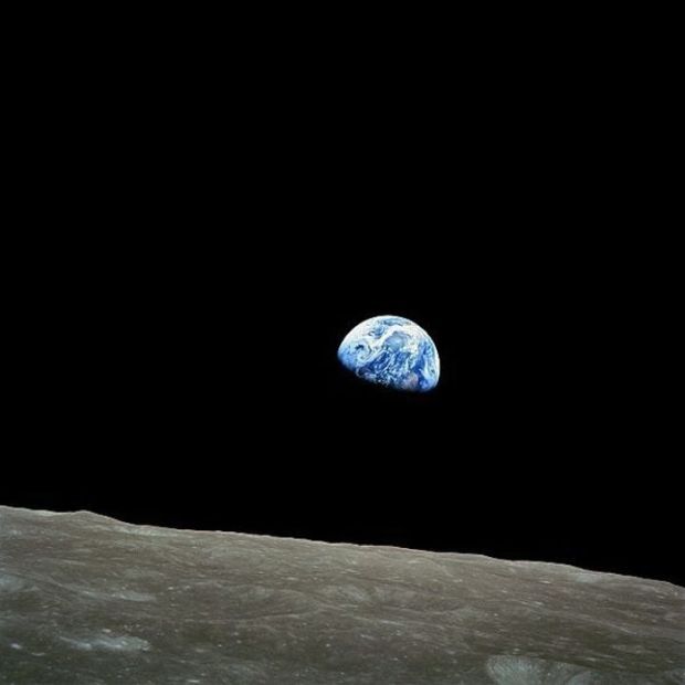 Ảnh chụp đầu tiên của Trái đất nhìn từ Mặt trăng, 1968