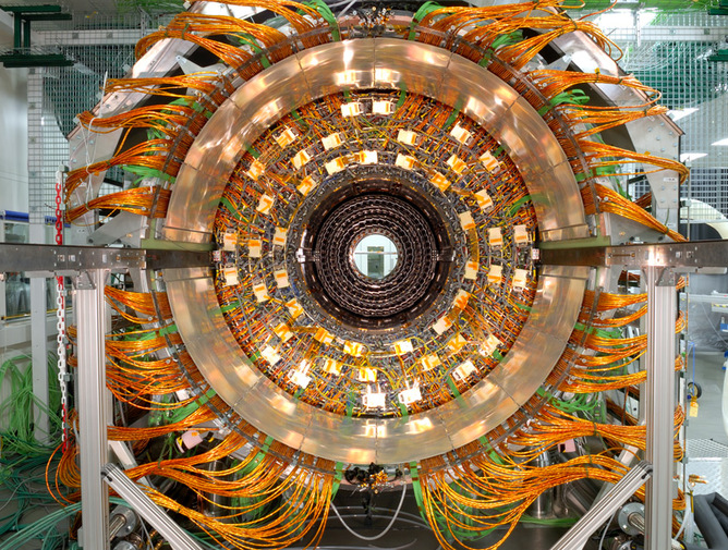 LHC 2015 – Những khám phá nào đang chờ đợi phía trước?