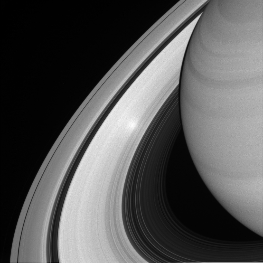 Phi thuyền Cassini sẵn sàng thực hiện cái kết kịch tính trên Thổ tinh