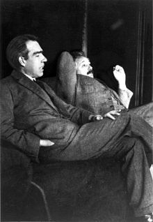 Bohr và Einstein