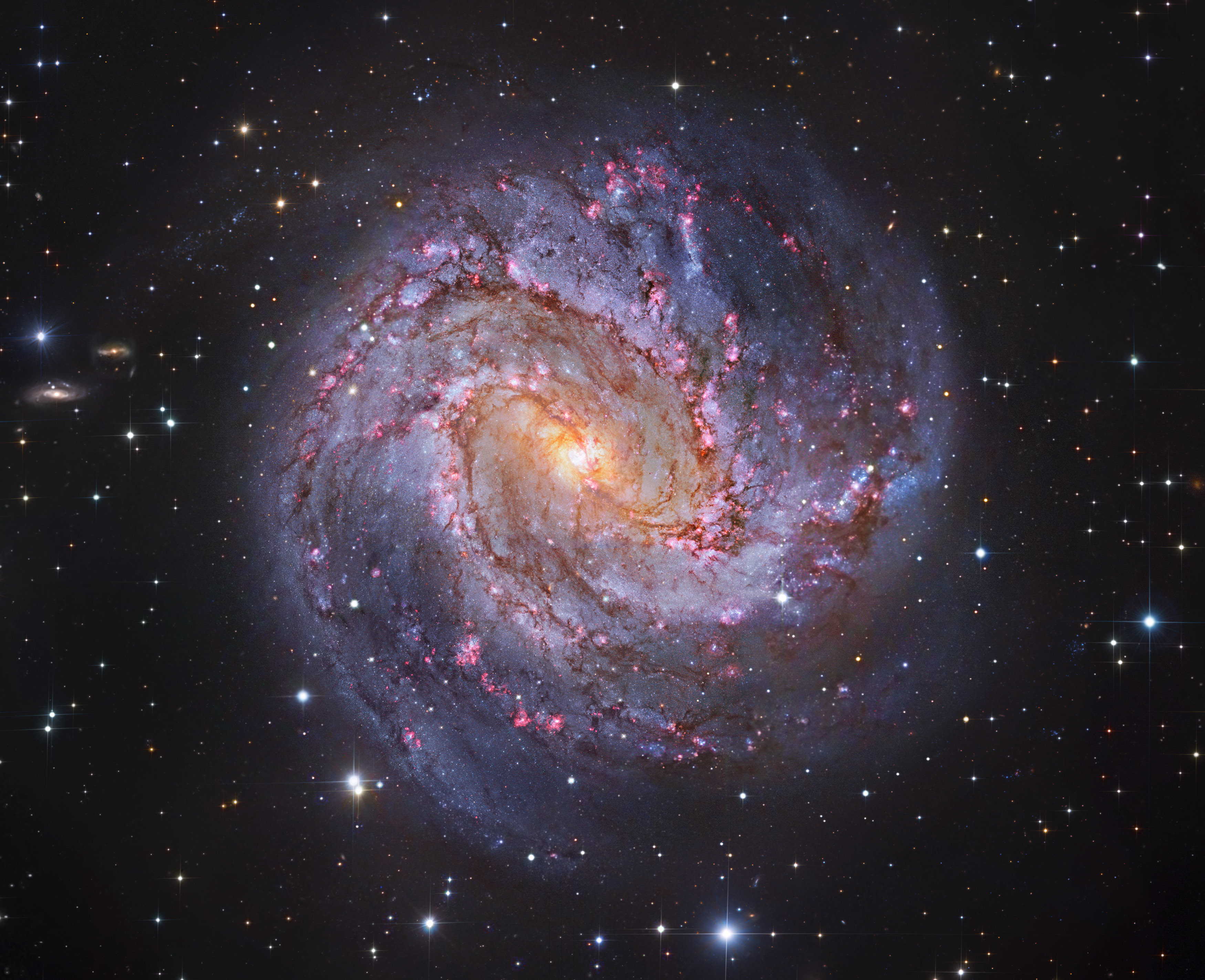 M83: Thiên hà Nghìn thỏi Ruby