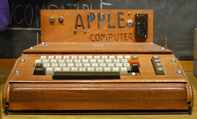 Bán đấu giá chiếc máy tính Apple đầu tiên